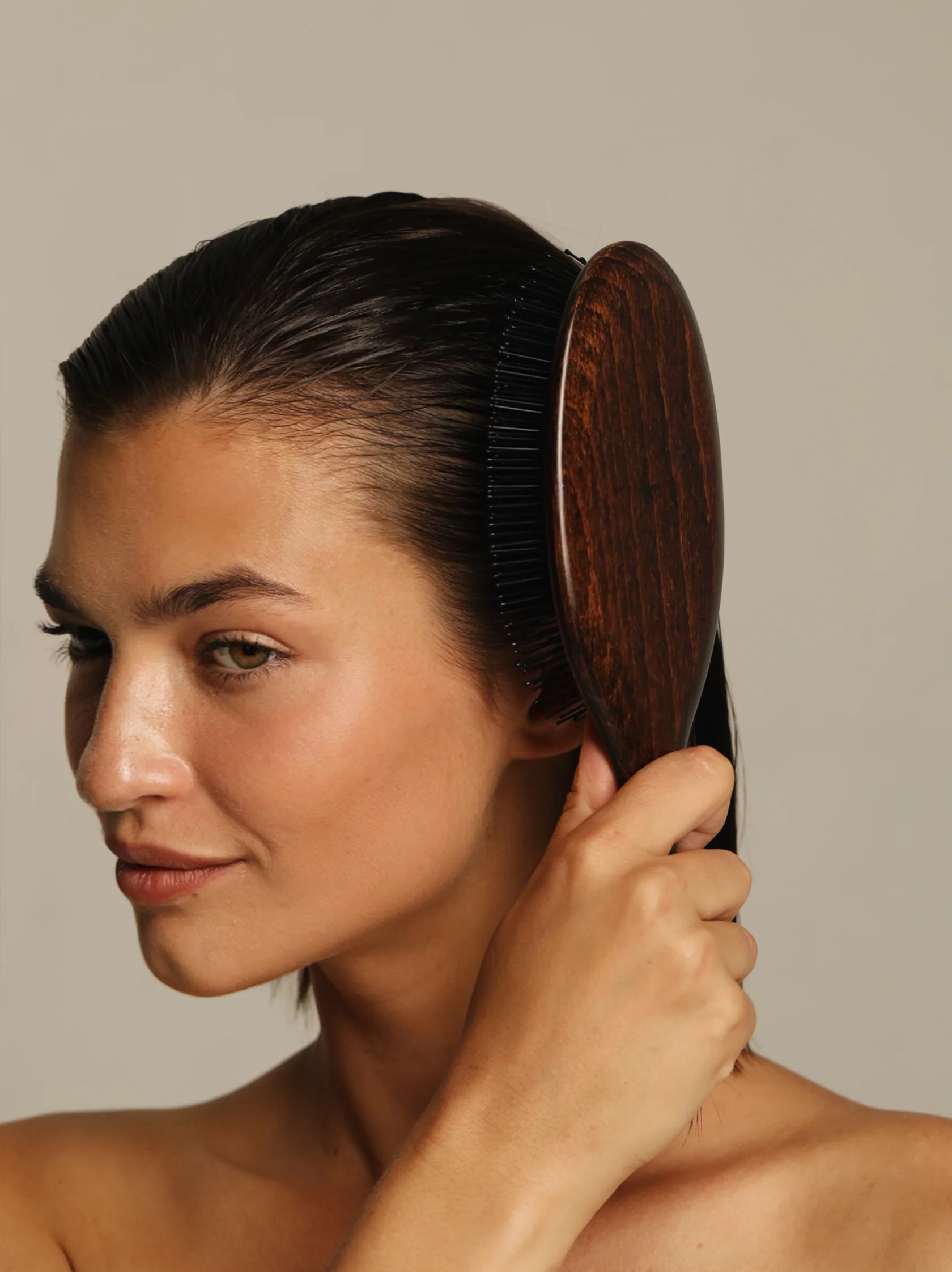 Mermaid Detangling Brush - Image 4