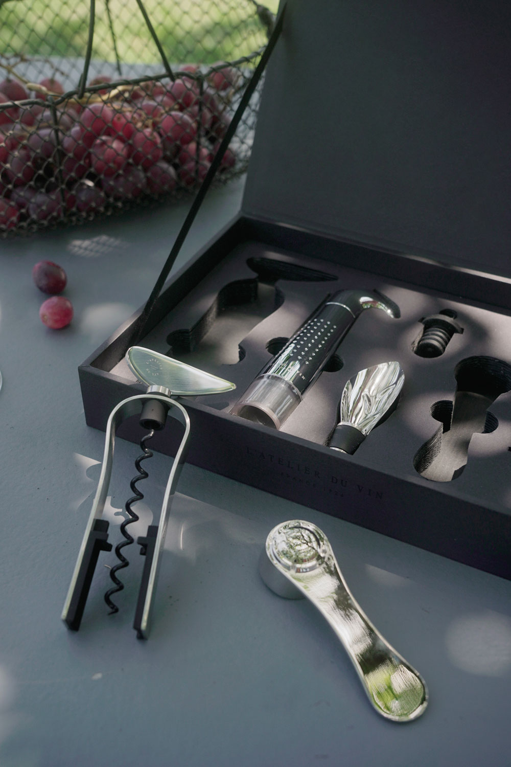 Oeno Collection 2 Wine Tools Gift Box - Image 3